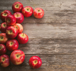 apples on wooden table