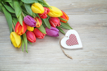 Tulpenstrauss mit Herz