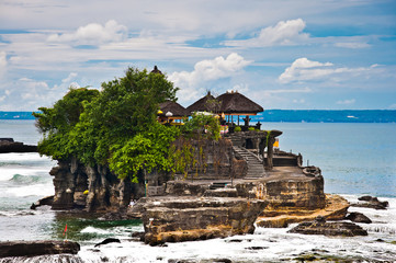 Tanah Lot means 