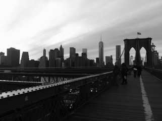 Fototapeta premium Vista de Manhattan desde el Puente de Brooklyn, New York
