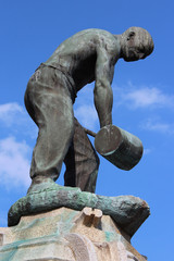 Fototapeta premium Eisengießer Brunnen am Freiherr vom Stein Platz Dortmund