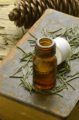 Pine oil Olio essenziale di pino Соснова олія