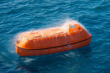 Lifeboat or rescue boat in offshore
