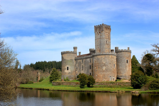 Ch&acirc;teau de Montbrun (Haute-Vienne)