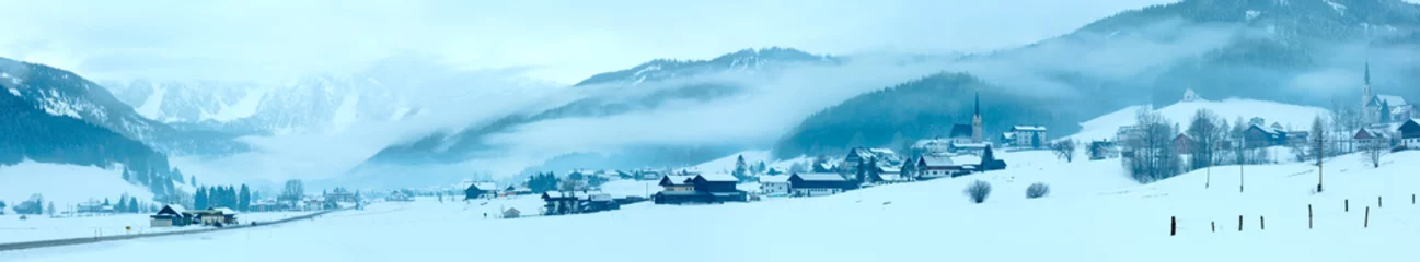 Crédence de cuisine en verre imprimé Hiver Winter mountain village panorama (Austria).