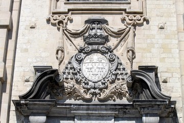 Blason sur la chapelle des jésuites à Cambrai