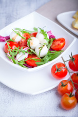 Salad with mozzarella
