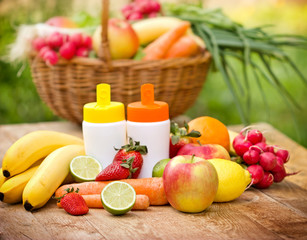 Fototapeta na wymiar Fresh, natural vitamins from fruits and vegetables