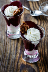 Salad with beet, cottage cheese and walnuts