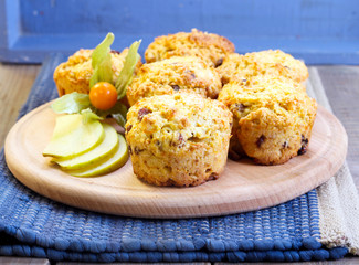 Fruit crusty muffins