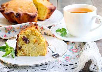 Raisin & dry apricot cake