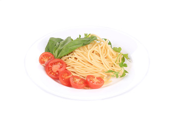 spaghetti with tomato and basil