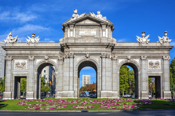 Obraz premium Słynny Puerta de Alcala
