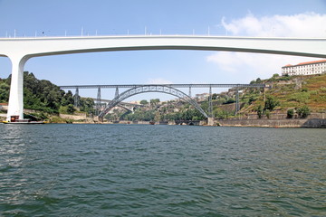 Obraz premium The Arrabida bridge, Porto, Portugal