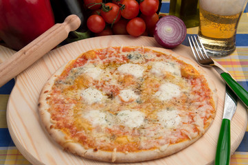 Pizza 4 formaggi
