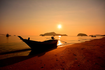 Sunrise on Beach © karinkamon