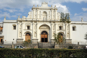 Fototapeta na wymiar Katedra z Antigua
