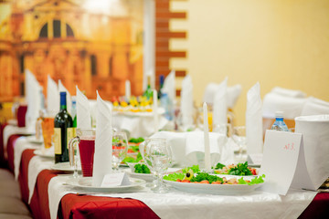 The elegant dinner table.