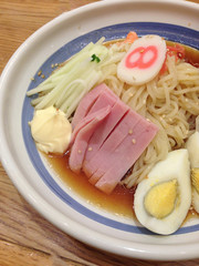 the cold remen with ham and egg in lemon sauce