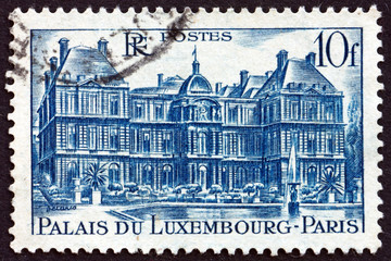 Postage stamp France 1946 Luxembourg Palace, Paris