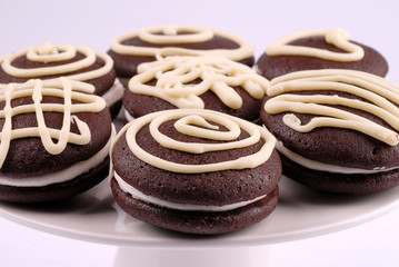 whoopie con decori in cioccolato bianco