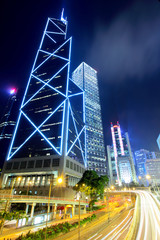 Fototapeta premium Busy traffic in Hong Kong at night