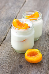 yogurt with peach