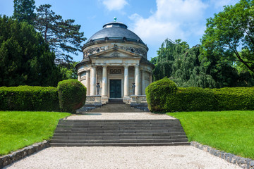 Carstanjen mausoleum in Bonn - obrazy, fototapety, plakaty