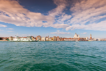 Naklejka premium Canal de la Giudecca à Venise