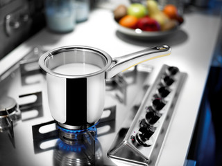 Milk pot