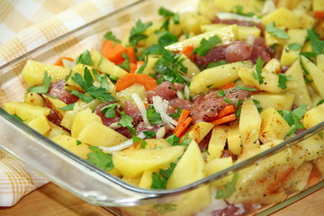 Meat with potatoes and vegtables