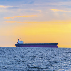 Obraz premium Empty container ship