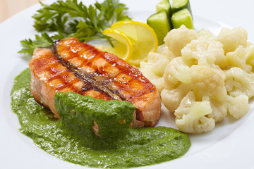 salmon steak with cauliflower
