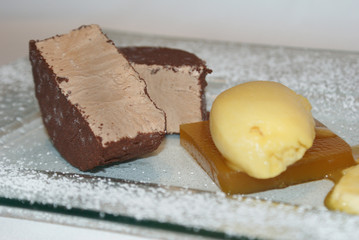 Eisvariation mit Passionsfrucht