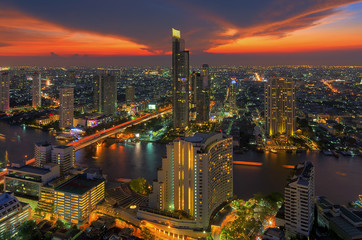 Fototapeta premium Modern building near the river