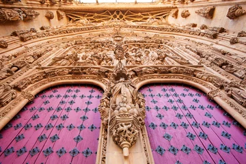 Fotobehang Monument Toegangspoort tot de nieuwe kathedraal in Salamanca