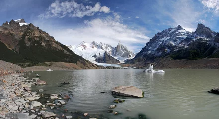 Crédence de cuisine en verre imprimé Cerro Torre Cerro et lac Torre en Patagonie