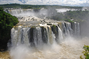 Fototapeta premium Wodospad Iguazu w Brazylii