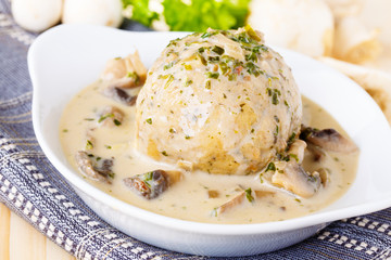 Dumpling with mushrooms - Semmelknödel mit Pilzen