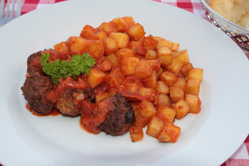 boulettes et pommes de terre