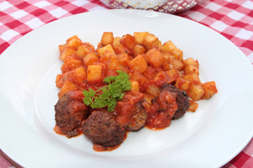 boulettes et pommes de terre