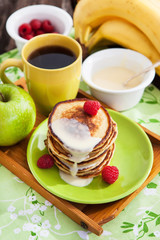 Breakfast with apple pancakes