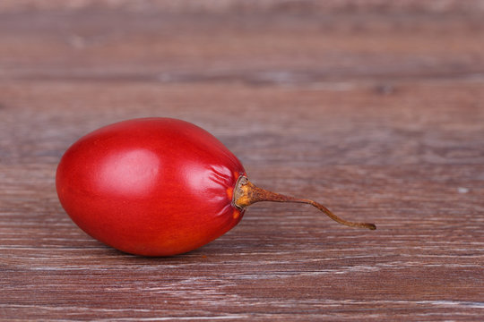 red tomarillo