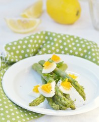 asparagus with eggs