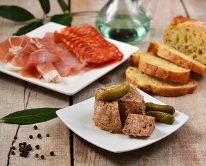 Tapas (ham and pâté)