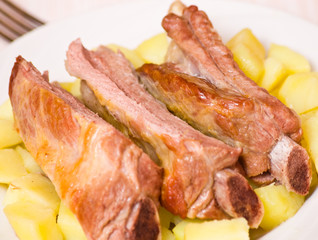 roasted pork ribs with potatoes