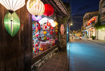 Naklejka premium Shop with big window and colorful lanterns.