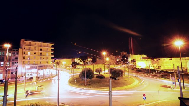 Rotatoria di notte