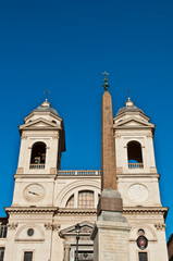 Fototapeta premium Santissima Trinita dei Monti Church and Obelisk