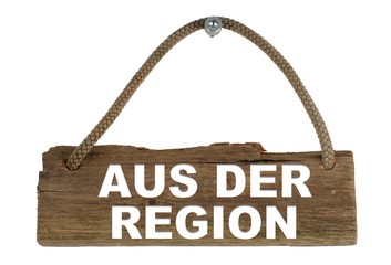 Isoliertes Holzbrett mit Seil zum Aufhängen: Aus der Region